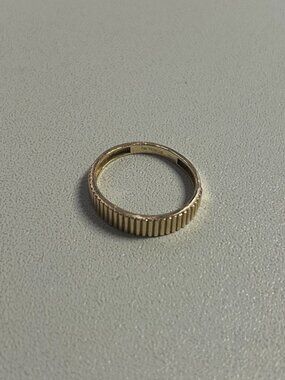 14k Solid Gold Ring Fluted